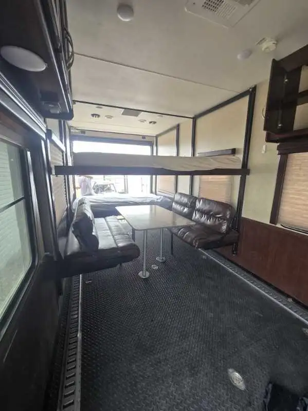 2014 cyclone toy hauler 18ft garage in Travel Trailers & Campers in Lethbridge - Image 10