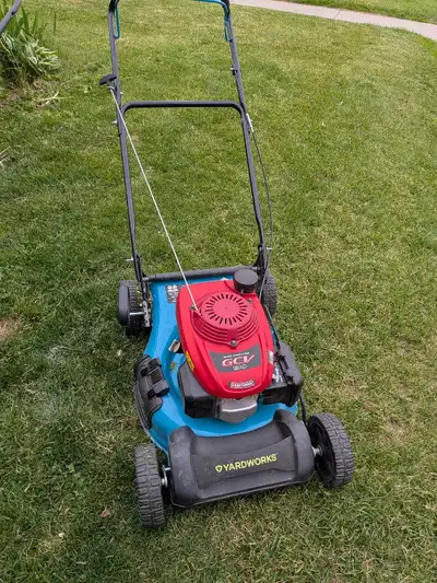 Runs great, very solid deck, one hand adjustment. Just tuned up and ready to cut.
