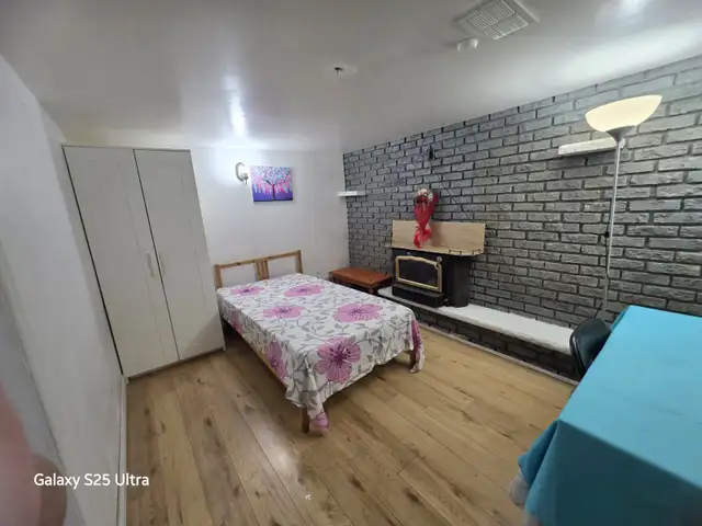 For females, 1-bed sharing near Centennial College Nov 01, 2026 in Room Rentals & Roommates in City of Toronto - Image 3