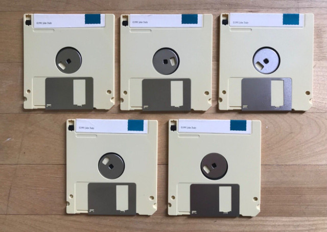 Lot of 5 Apple Macintosh Floppy Disks 3.5" 1991 STORYLINE by Joh dans Art et objets de collection  à Ville de Montréal - Image 2