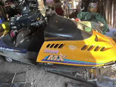 Got 2 skidoo mx470 for sale, needs rings and gasket set have all parts to complet one sled, yellow s...