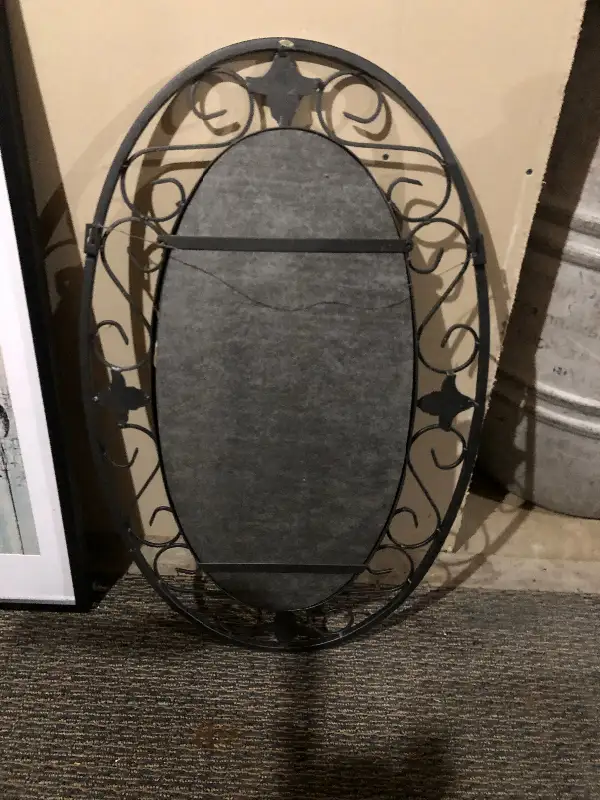 Wrought iron style wall mirror in Home Décor & Accents in Ottawa - Image 3