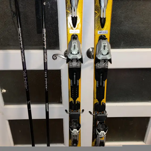179 Salomon ski with boots ,poles in Ski in Markham / York Region - Image 7