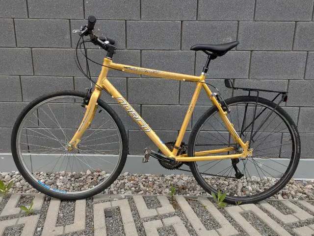 Norco Monterey XL aluminum hybrid - 700c, 24 speed - tuned up in Cruiser, Commuter & Hybrid in City of Montréal - Image 9