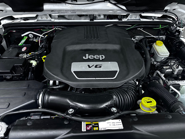  2014 jeep wrangler Sahara unlimited  in Cars & Trucks in Regina - Image 3