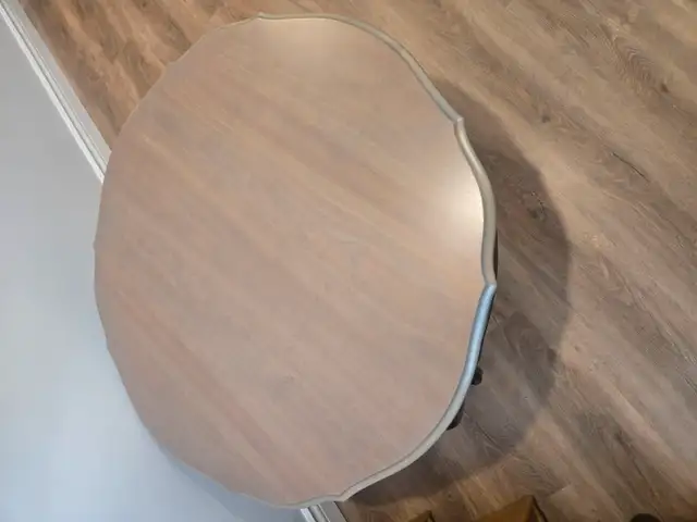 COFFEE TABLE    " REDUCED "63793631582721121