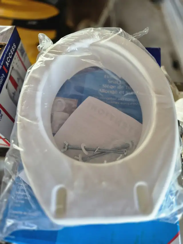 Carex Health Brands Elongated 3.5 inch Toilet Seat in Health & Special Needs in Peterborough - Image 3