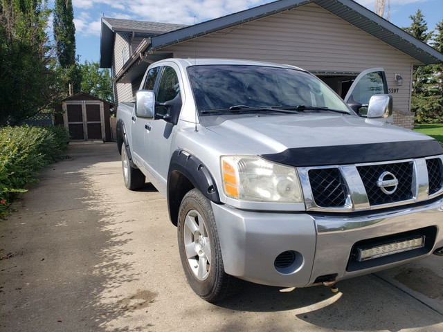 One owner Nissan Titan in Cars & Trucks in Red Deer - Image 2