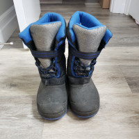 Winter boots size 5 (big kids)