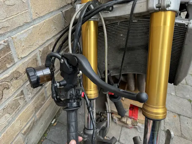 forks swingarm rear rear triples 636 Ninja 2004 ignition + key in Motorcycle Parts & Accessories in Mississauga / Peel Region - Image 4