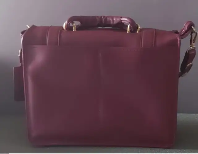 TARGUS LEATHER LAPTOP/SATCHEL BAG in Laptop Accessories in Markham / York Region - Image 4