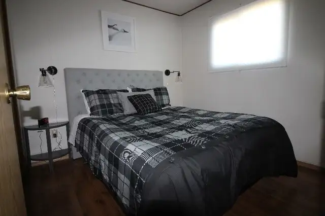 2 hrs from Wpg 5 STAR Lakefront Vacation Cottage Cabin For Rent in Manitoba in Canada - Image 6