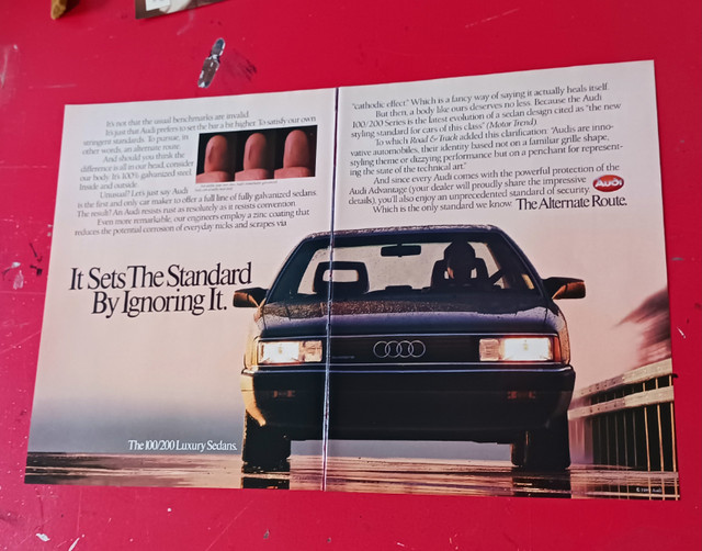 1989 AUDI 100 / 200 ORIGINAL VINTAGE CAR AD - ANNONCE AUTO 80S dans Art et objets de collection  à Ville de Montréal