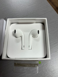 Apple EarPods Headphones with 3.5mm Plug. Microphone with Built-