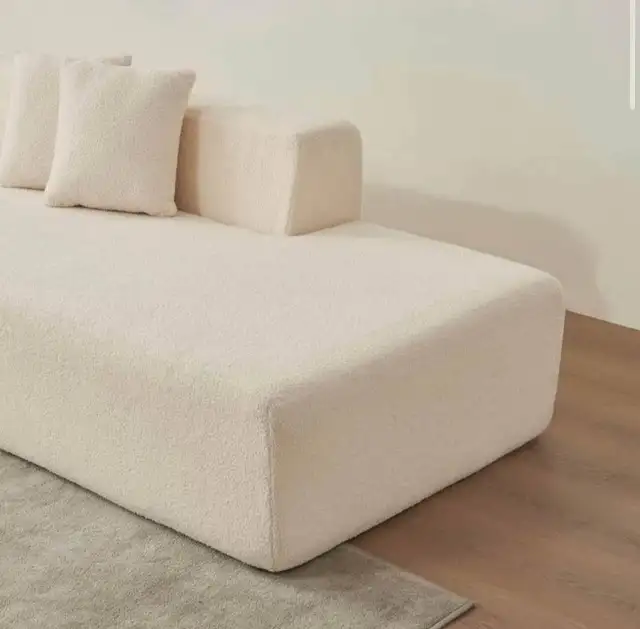 Modular Sectional Couch in Couches & Futons in Kingston - Image 3