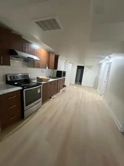 2 Bedroom for Rental in Vaughan Very Spacious and convenient to all closest Amenities such as best V...