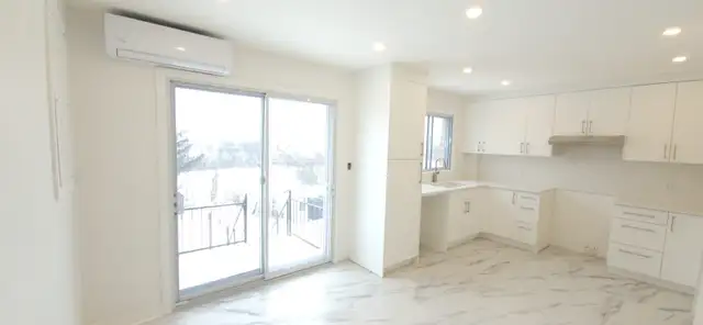 LOGEMENT À LOUER/ APARTMENT FOR RENT - 5 1/2 VILLE ST-LAURENT