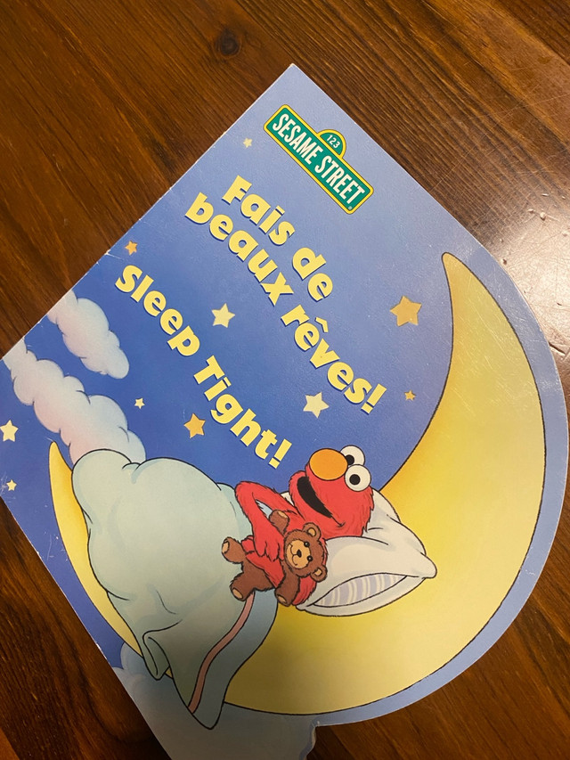 Chilrens book Elmo  in Children & Young Adult in Burnaby/New Westminster
