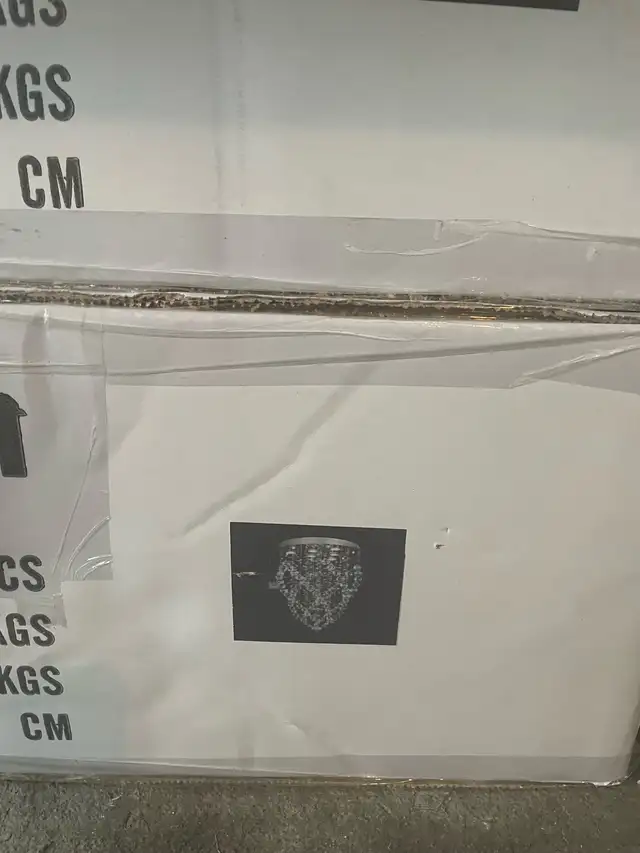 Modern chandeliers in Indoor Lighting & Fans in Ottawa - Image 5