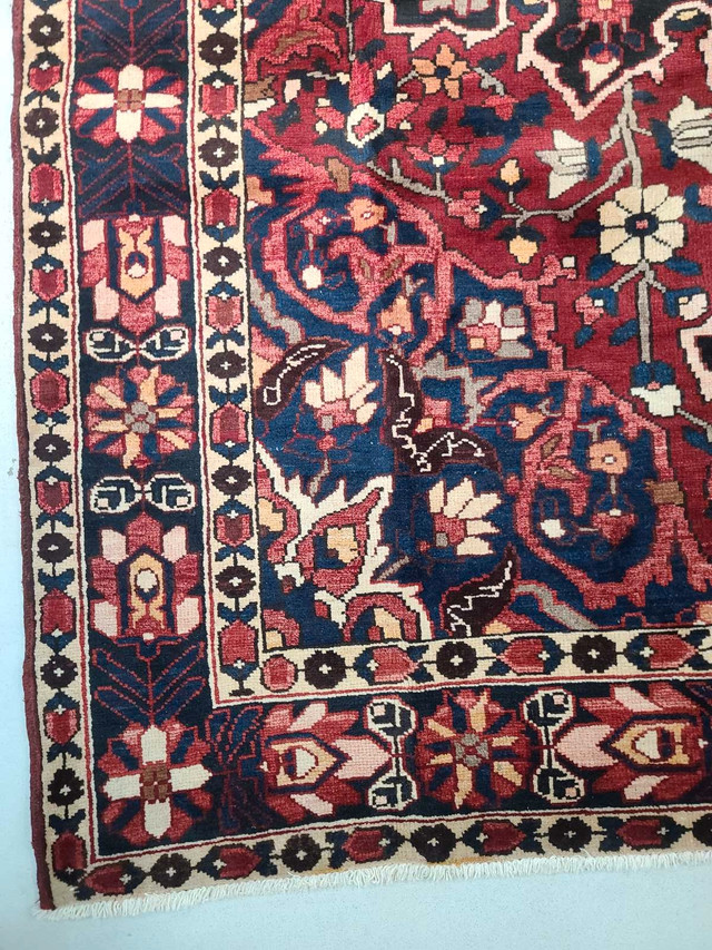 Persian rug Bakhtiar in Rugs, Carpets & Runners in Markham / York Region - Image 4