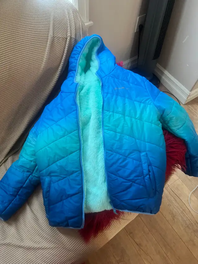 winter jacket kid 10-12 in Kids & Youth in City of Halifax - Image 2