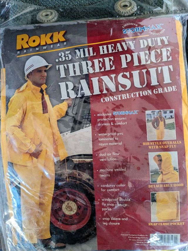 3-Piece rainsuit  in Men's in Norfolk County