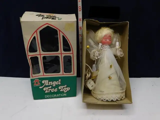 MORE CHRISTMAS! MCM CERAMIC SANTA BANK / VINTAGE ANGEL TREE TOP in Arts & Collectibles in Mississauga / Peel Region - Image 4