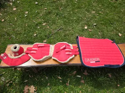 RARE Limited Edition Eskadron Fusion Coral Dressage Set, View more