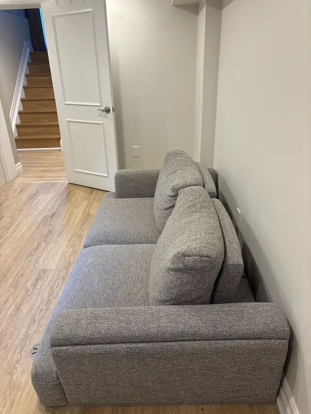 Structube Sofa in Couches & Futons in City of Toronto - Image 2