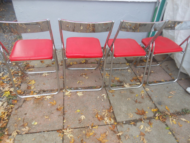 vintage 80$ pour  4 chaise pliante retro annee 60- dans Chaises, Fauteuils inclinables  à Longueuil/Rive Sud - Image 2