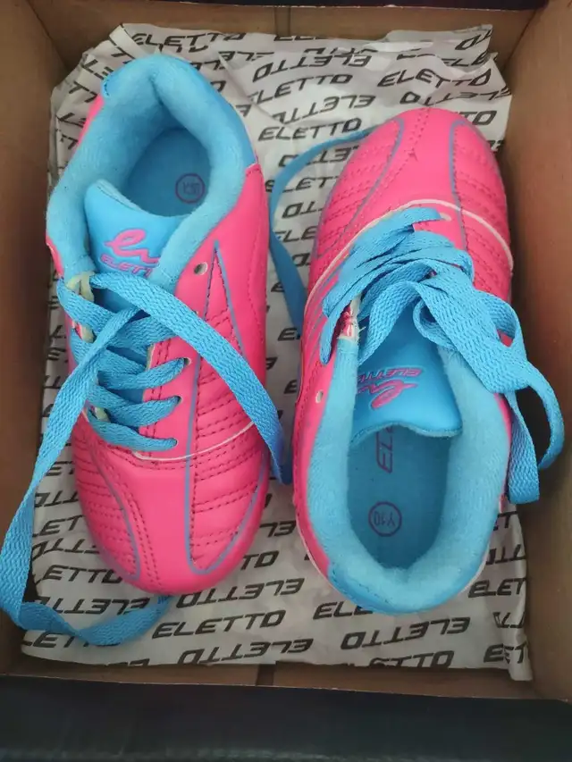 NEW in box, soccer shoes/cleats, Toddler size 10 in Soccer in Ottawa - Image 2