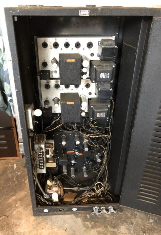 Antique movie theatre equipment tube amps speakers projectors in General Electronics in Vancouver - Image 4