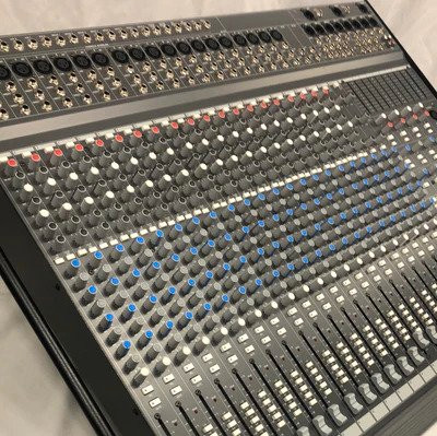 Soundtracs MAXI 8-24 Mixing Console dans Autre  à Ville de Montréal