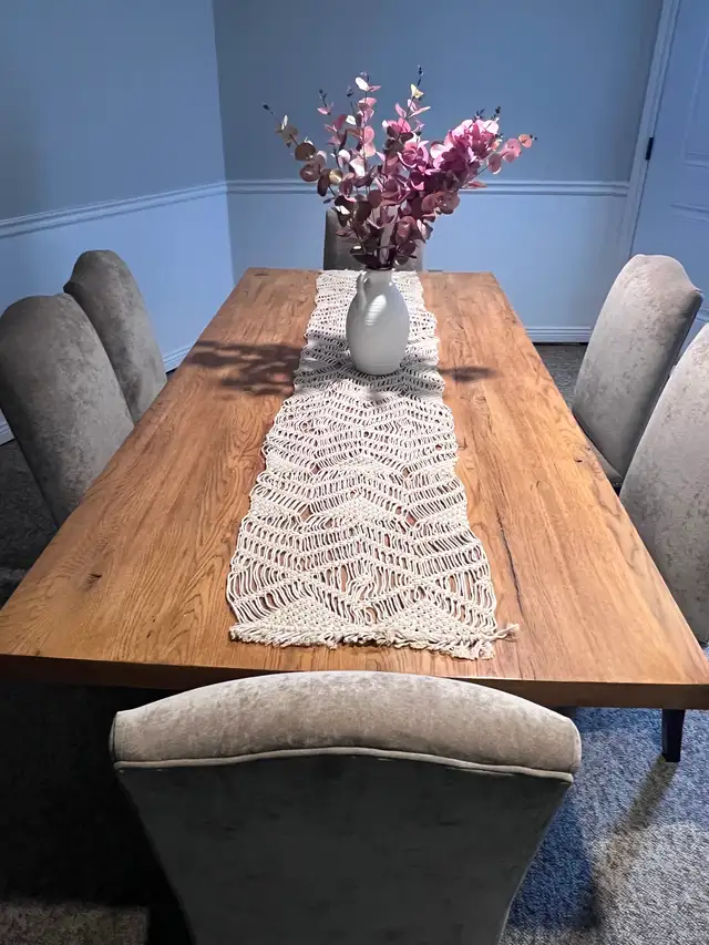 Dinning Room Table & Chairs in Dining Tables & Sets in Markham / York Region - Image 3