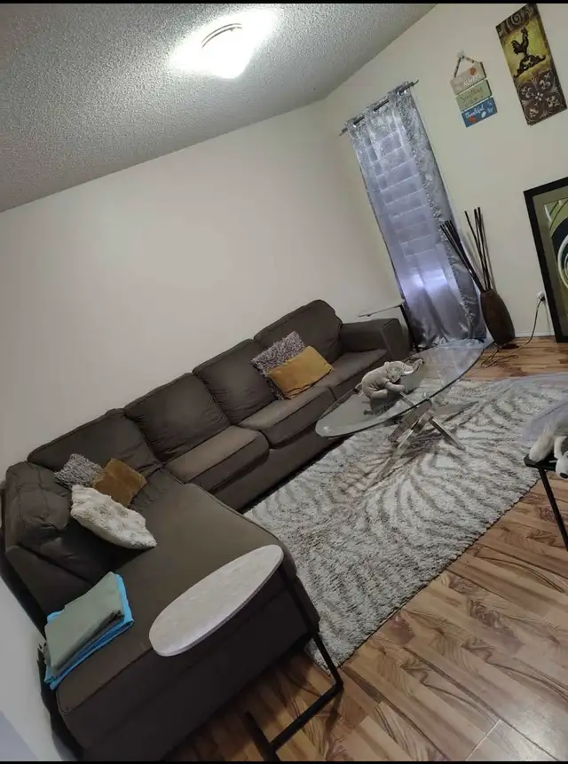 Complete sectional for sell in Chairs & Recliners in Calgary - Image 3