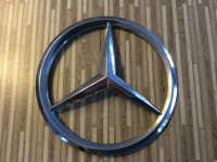 Emblème Mercedez Benz pour carrosserie d’auto
