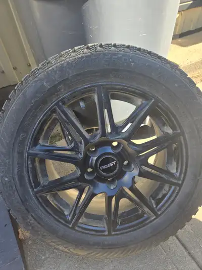 4 Mags de marque Fast + Monté de 4 Pneus Nord Frost, 205-55-R16 XLT. Ont coutés 1 800$ et je laisse...