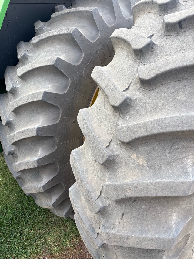 John Deere 4960 MFWD in Farming Equipment in Red Deer - Image 3
