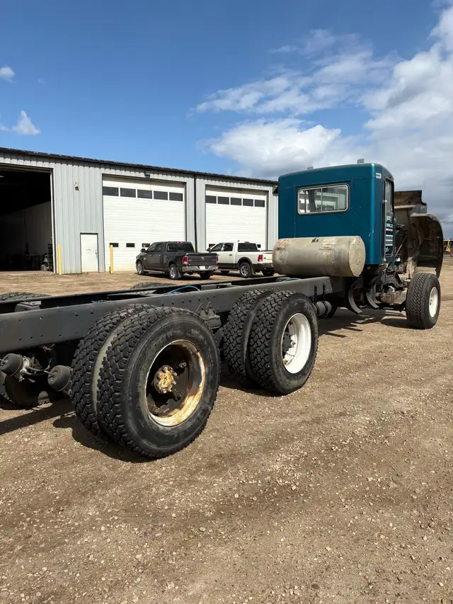 1988 Kenworth w900 **SOLD** in Heavy Trucks in Edmonton - Image 6