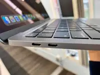 Grade B 2020 year Apple Macbook pro A2289 i5 with touch bar