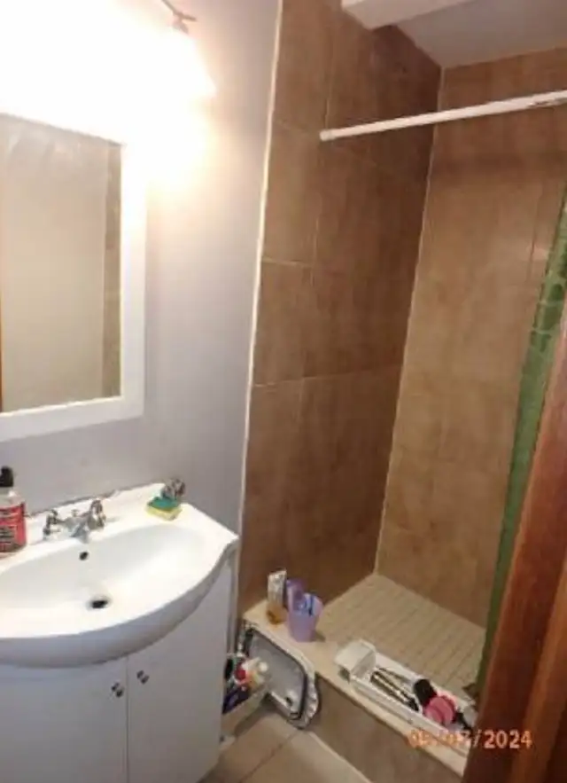 Room for Rent – $800/month in Room Rentals & Roommates in City of Toronto - Image 4