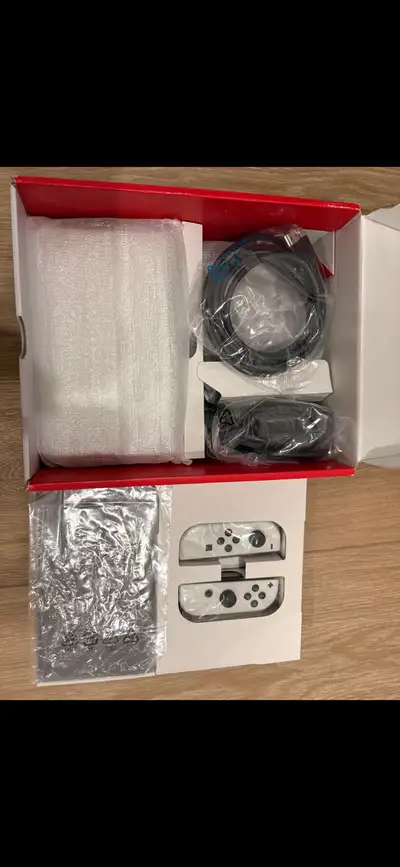 Nintendo switch OLED, View more