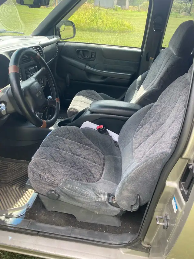 GMC Sonoma in Cars & Trucks in Fort St. John - Image 10