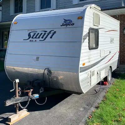 2011 Jayco Jay Flight Swift SLX Travel Trailer/ Camper Ultralight travel trailer designed for smalle...