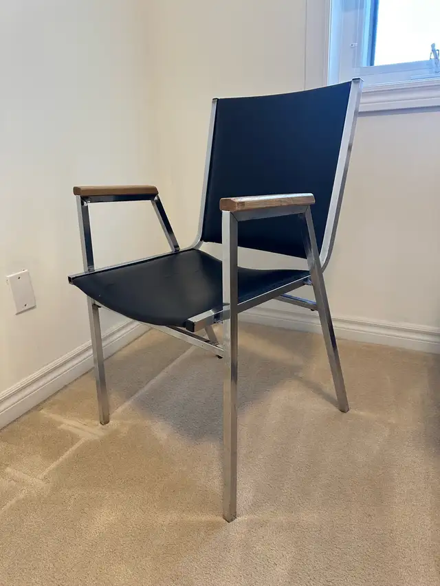 Office Chair in Chairs & Recliners in Markham / York Region - Image 3