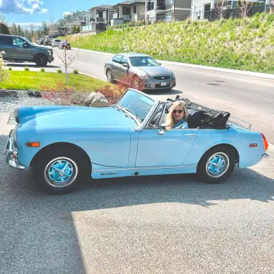1973 mg midget. 1275 cc 4 speed. in excellent condition in and out,very low miles. always kept indoo...