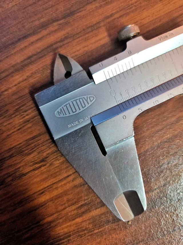 Vintage Like New Mitutoyo Vernier caliper 7inch (Made In Japan) in Hand Tools in City of Toronto - Image 2