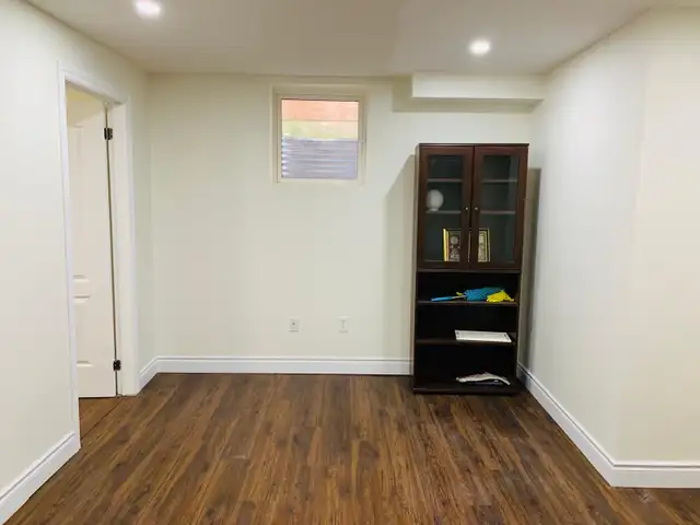 Basement for rent in Milton with minutes away from School in Long Term Rentals in Oakville / Halton Region - Image 11