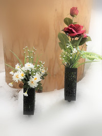 fleurs pour épitaphe - pierre tombale - monument funéraire