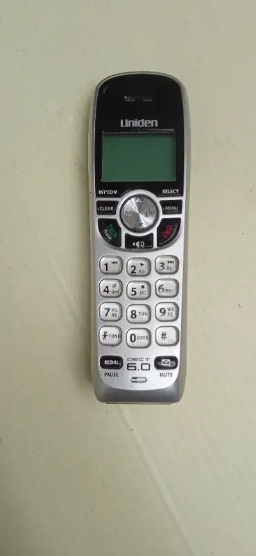 Uniden D1580-3 HANDSET 6.0 GHz DECT Cordless Expansion Telephone Remote Phone, it works. open handse...